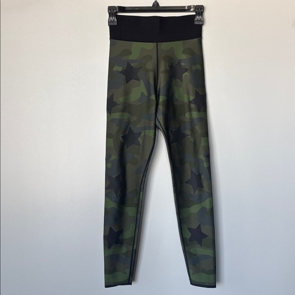 ULTRACOR Green Camouflage Leggings with black stars all over- Elastic waist - Picture 3 of 8